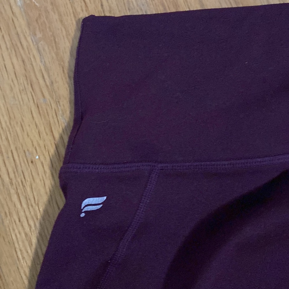 Fabletics Exercise Capris - Picture 4 of 8